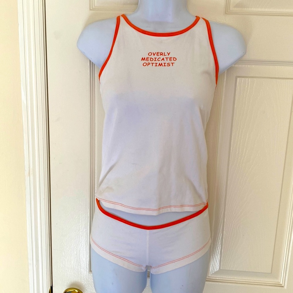 ๐บ๐ฅณFun loungewear/ sleepwear โOVERLY MEDICATED OPTOMISTโ๐คฉ๐